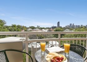 Hotel Balcony - The Wellington Apartments Hotel Brisbane