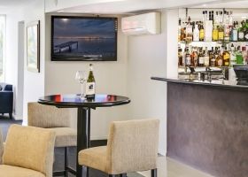 Lounge Bar - The Wellington Apartments Hotel Brisbane